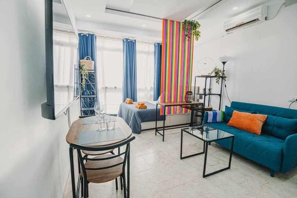 Estudio Pride Torremolinos Bagian luar foto